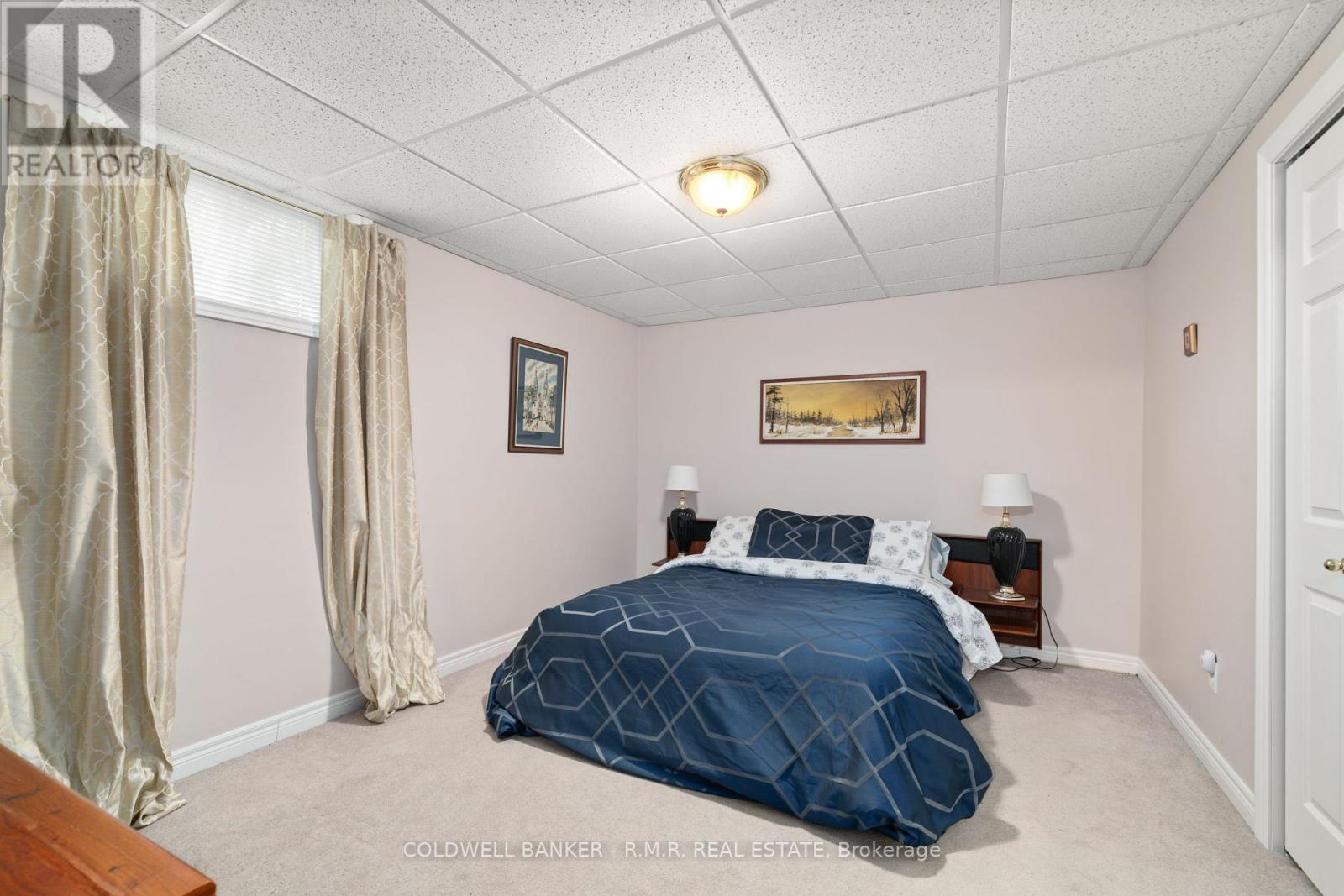 7 Eakins Crescent, Kawartha Lakes (Lindsay), Ontario  K9V 6H8 - Photo 32 - X12280016
