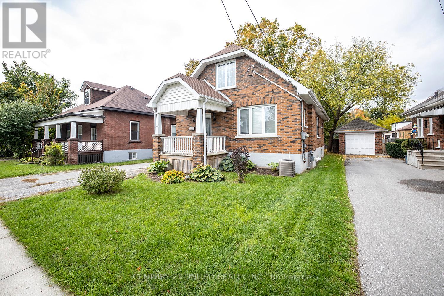 225 Mark Street, Peterborough East (Central), Ontario  K9H 1V1 - Photo 1 - X12280178