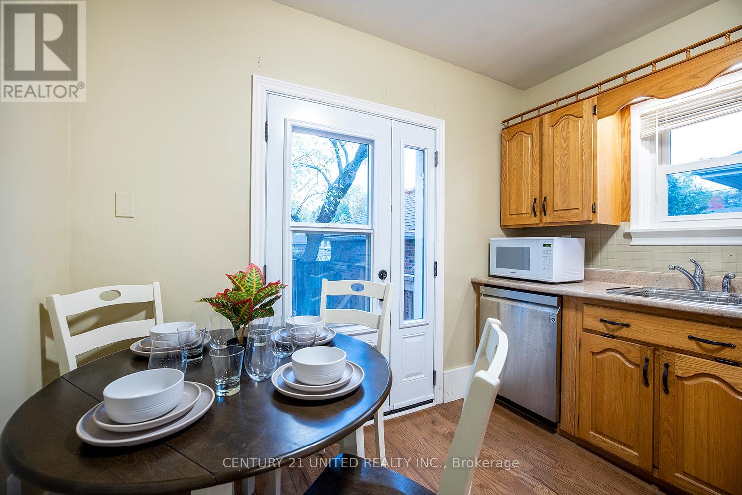 225 Mark Street, Peterborough East (Central), Ontario  K9H 1V1 - Photo 17 - X12280178
