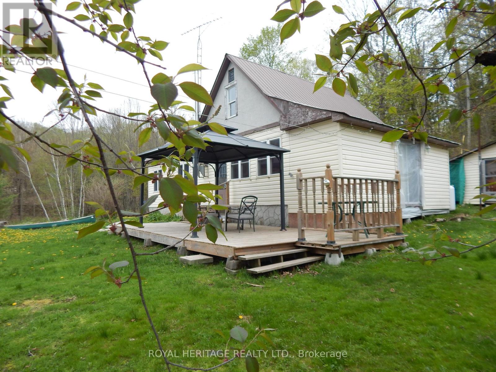 256 Trout Lake Road, Faraday, Ontario  K0L 1C0 - Photo 15 - X12280265