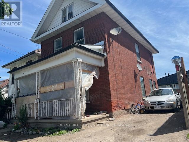52 Olive Avenue, Peterborough Central (South), Ontario  K9J 3K8 - Photo 1 - X12280172