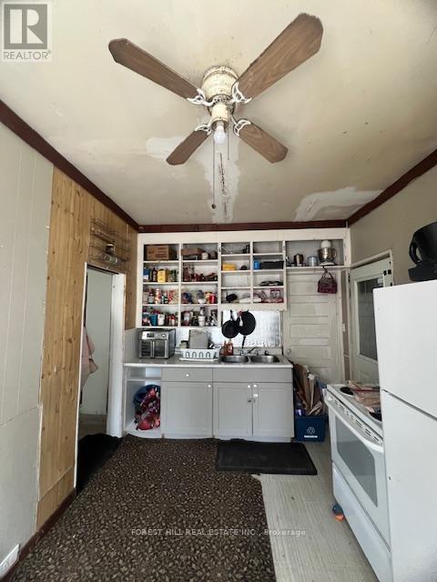 52 Olive Avenue, Peterborough Central (South), Ontario  K9J 3K8 - Photo 5 - X12280172