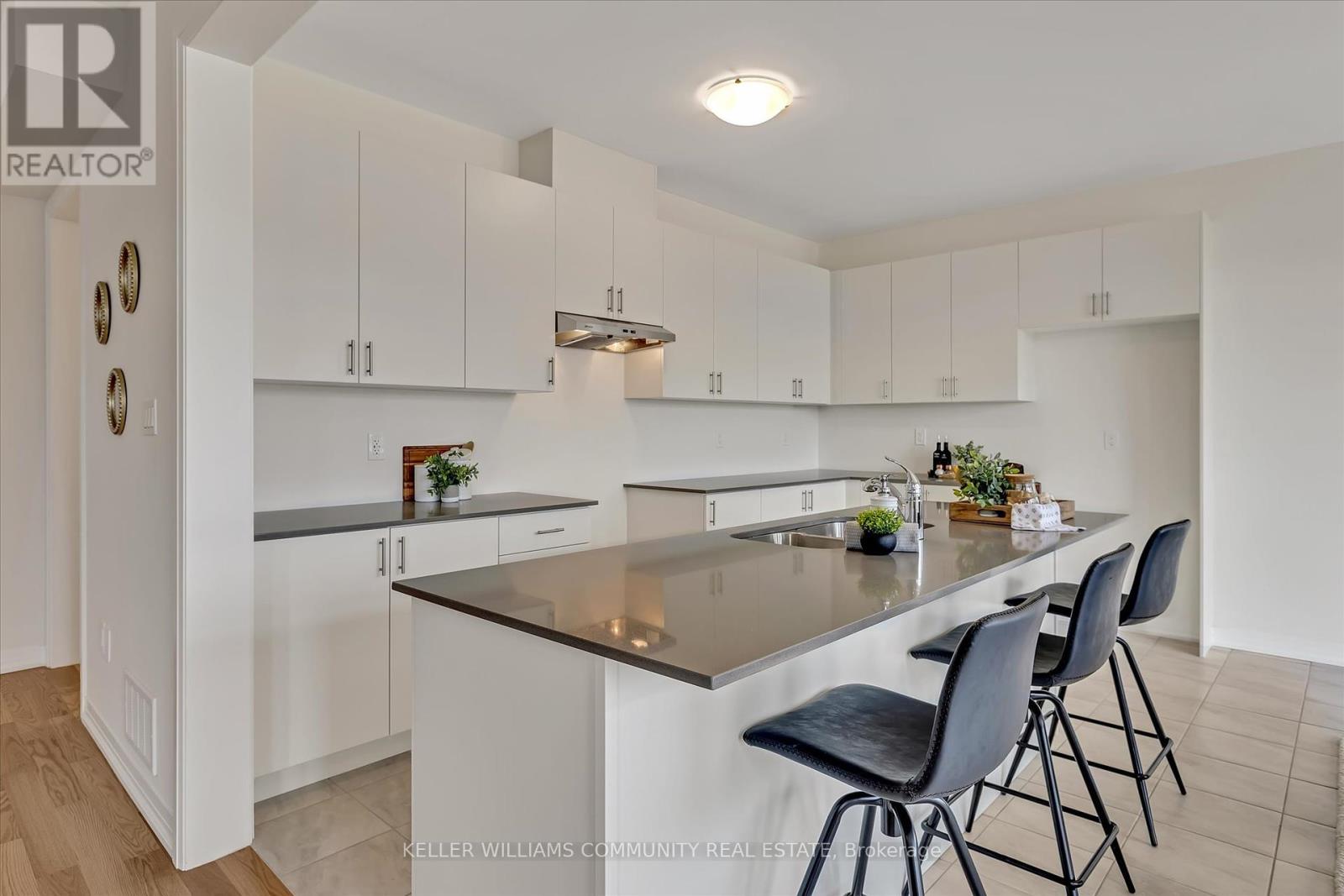 811 Griffin Trail, Peterborough North (North), Ontario  K9K 0G3 - Photo 10 - X12280450