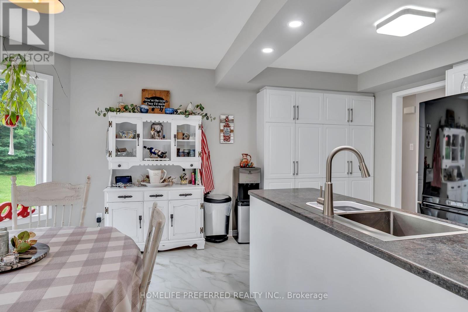 2403 Kennedy Drive, Cavan Monaghan (Cavan Twp), Ontario  L0A 1C0 - Photo 25 - X12280766