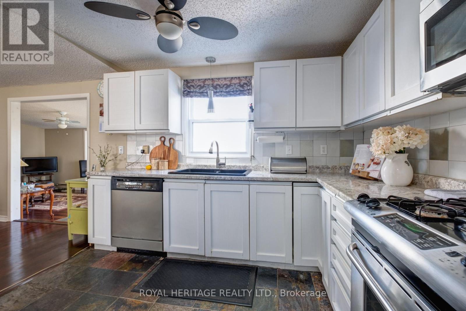 46 Wilmot Trail, Clarington (Bowmanville), Ontario  L1B 1B8 - Photo 24 - E12281256