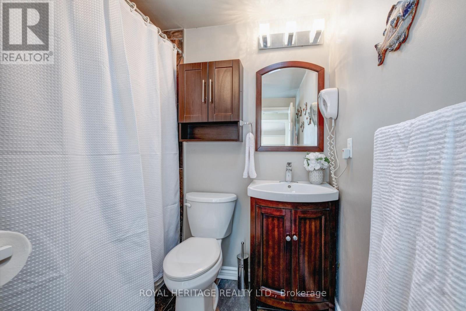 46 Wilmot Trail, Clarington (Bowmanville), Ontario  L1B 1B8 - Photo 8 - E12281256
