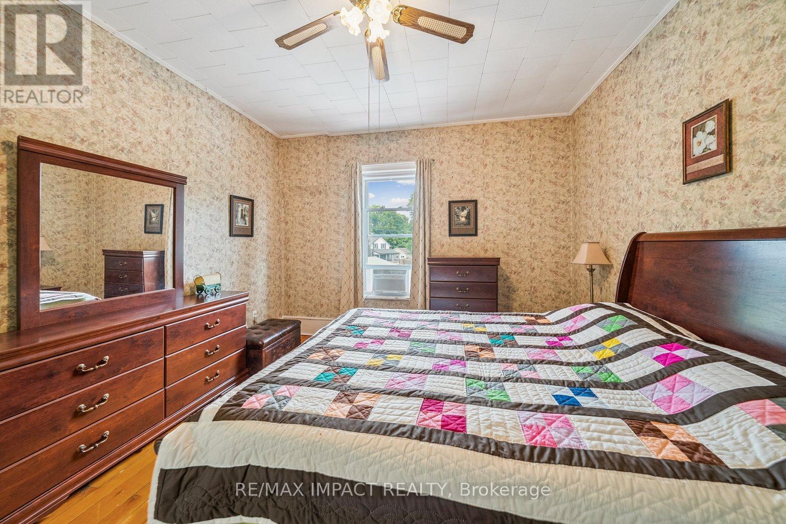 21 Centre Avenue, Trent Hills (Warkworth), Ontario  K0L 1L0 - Photo 17 - X12282157