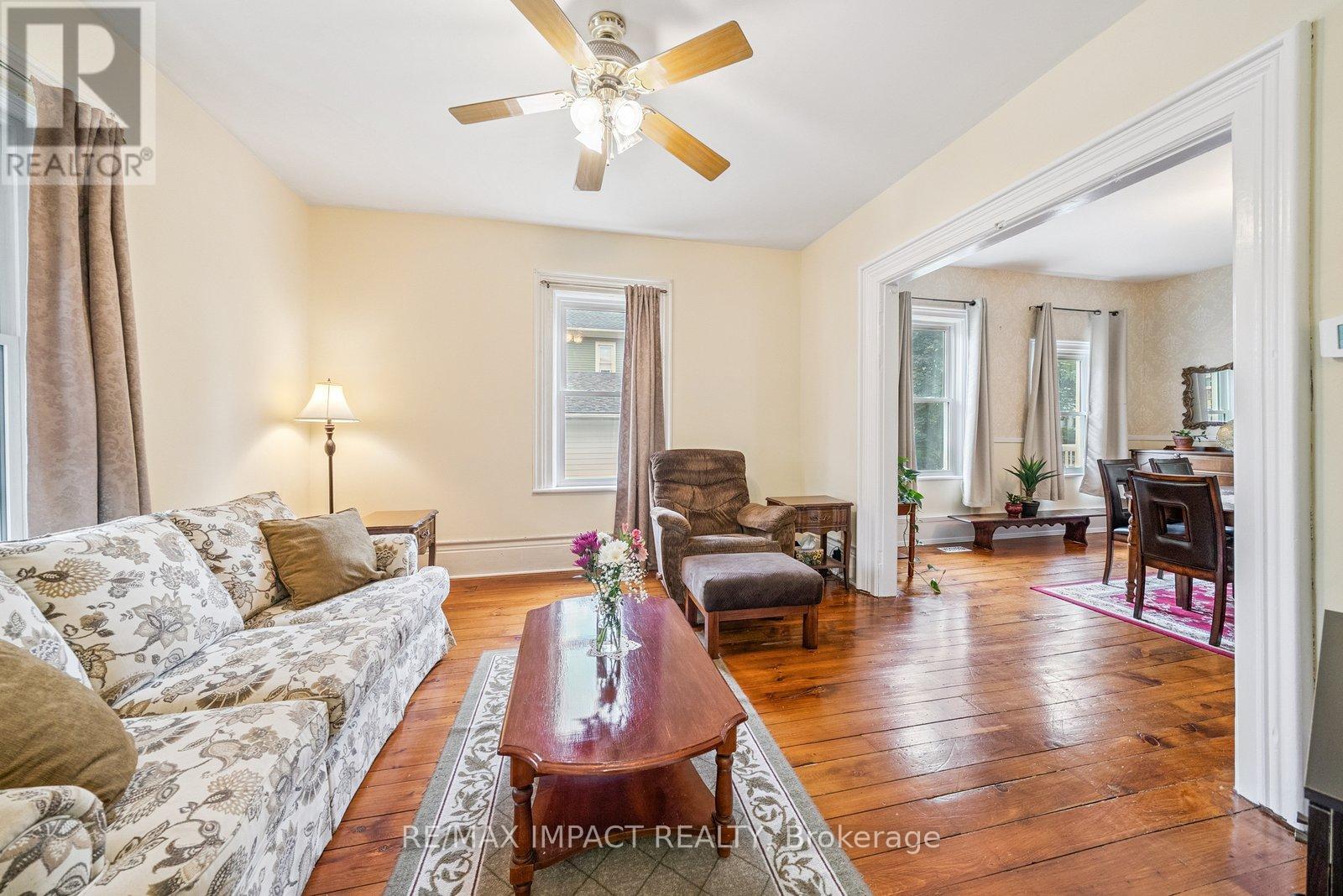 21 Centre Avenue, Trent Hills (Warkworth), Ontario  K0L 1L0 - Photo 7 - X12282157