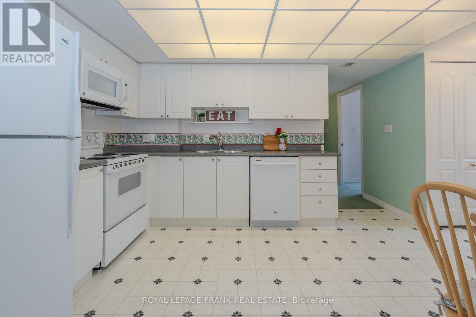 208 - 51 Rivermill Boulevard, Kawartha Lakes (Lindsay), Ontario  K9V 6K6 - Photo 12 - X12282177