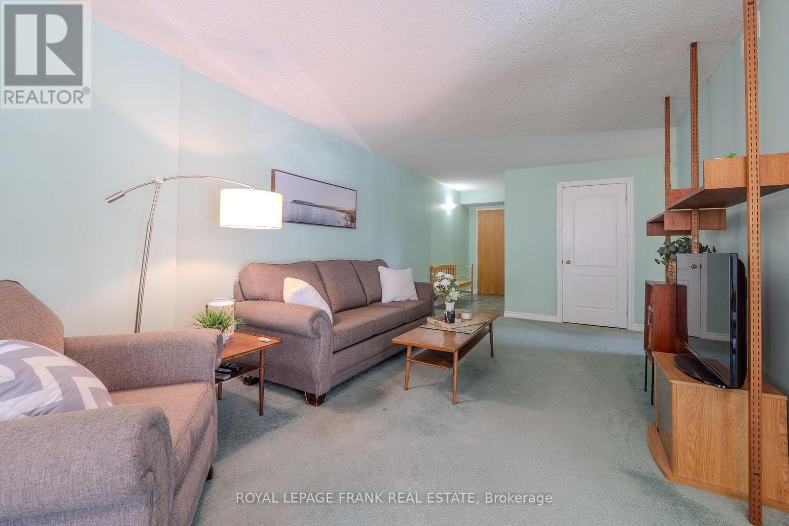 208 - 51 Rivermill Boulevard, Kawartha Lakes (Lindsay), Ontario  K9V 6K6 - Photo 9 - X12282177