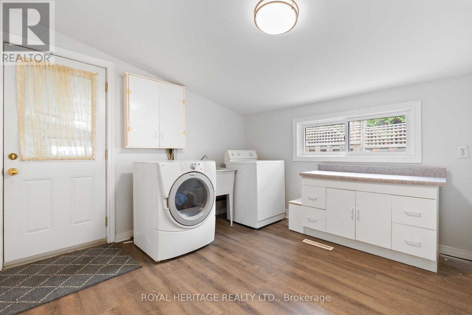 30 Albert Street S, Kawartha Lakes (Lindsay), Ontario  K9V 3G7 - Photo 17 - X12282200