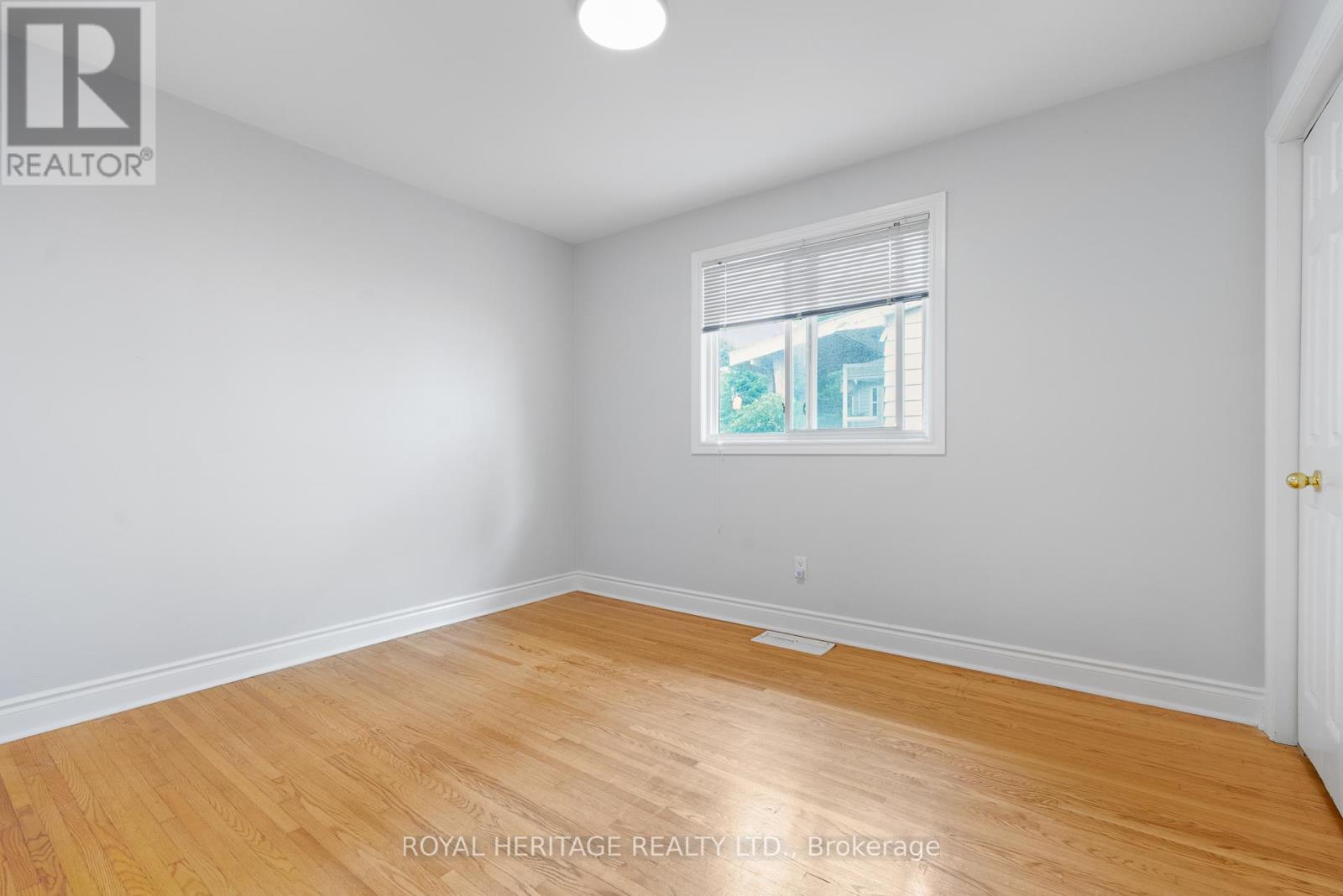 30 Albert Street S, Kawartha Lakes (Lindsay), Ontario  K9V 3G7 - Photo 25 - X12282200