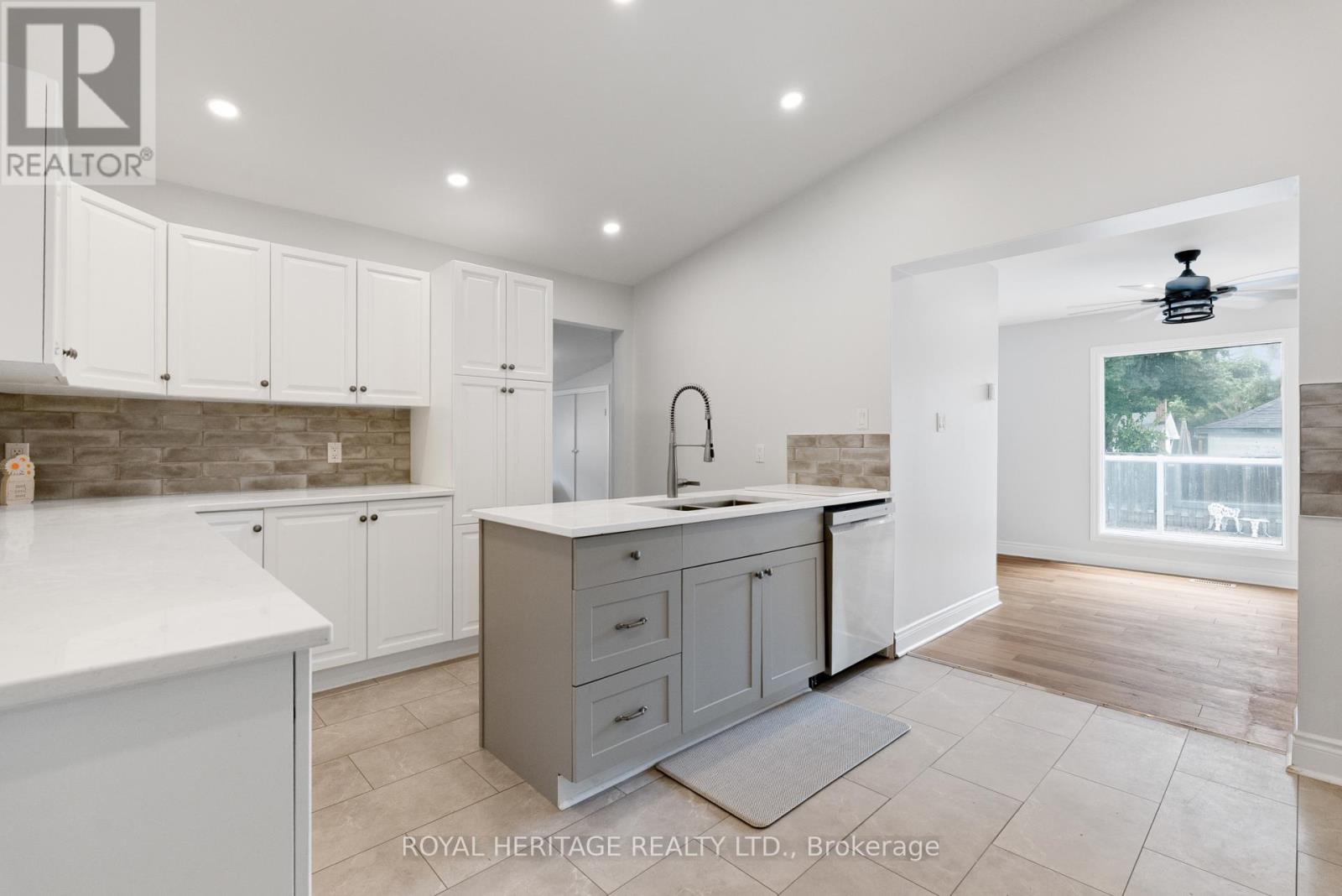 30 Albert Street S, Kawartha Lakes (Lindsay), Ontario  K9V 3G7 - Photo 5 - X12282200