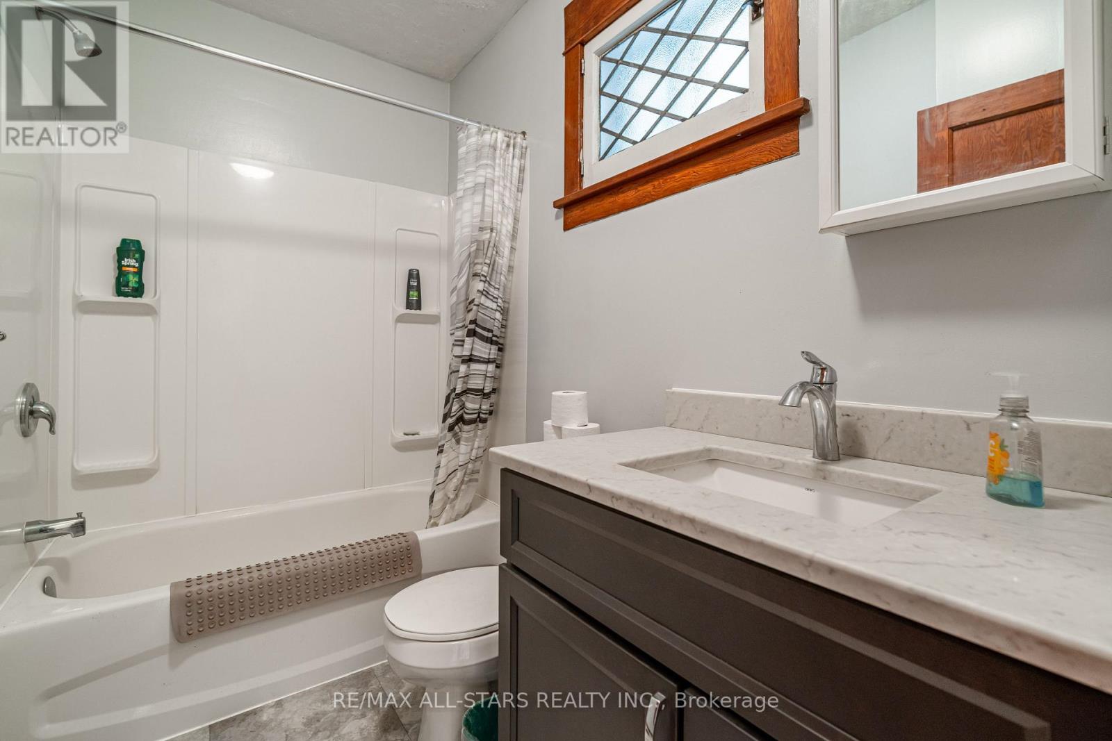 11 Queen Street S, Kawartha Lakes (Omemee), Ontario  K0L 2W0 - Photo 15 - X12282461