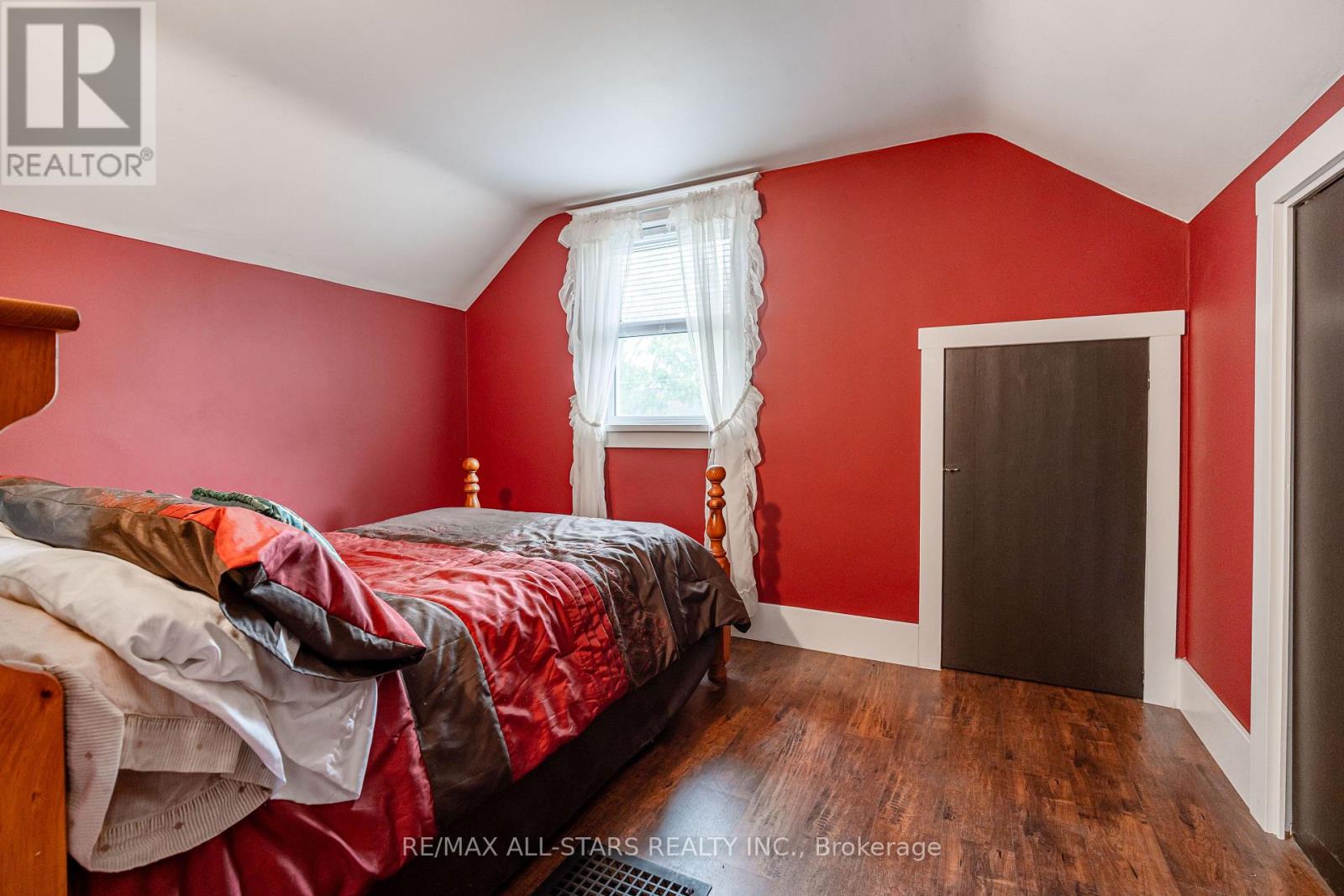 11 Queen Street S, Kawartha Lakes (Omemee), Ontario  K0L 2W0 - Photo 17 - X12282461