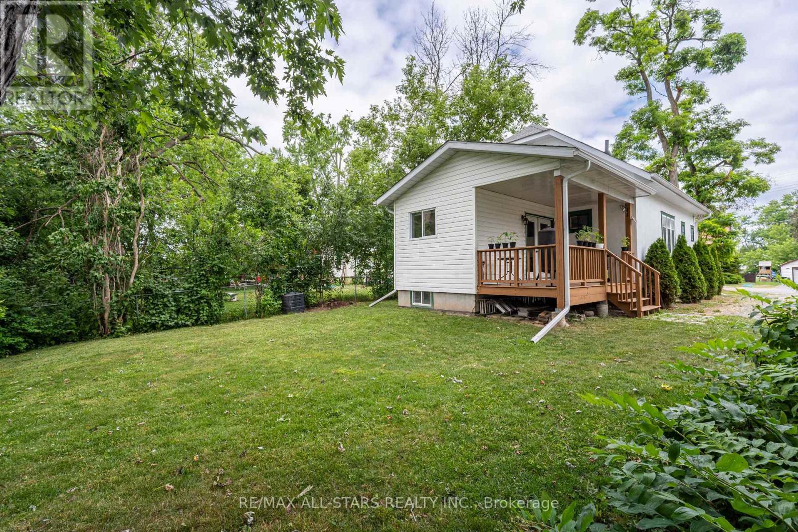 11 Queen Street S, Kawartha Lakes (Omemee), Ontario  K0L 2W0 - Photo 22 - X12282461