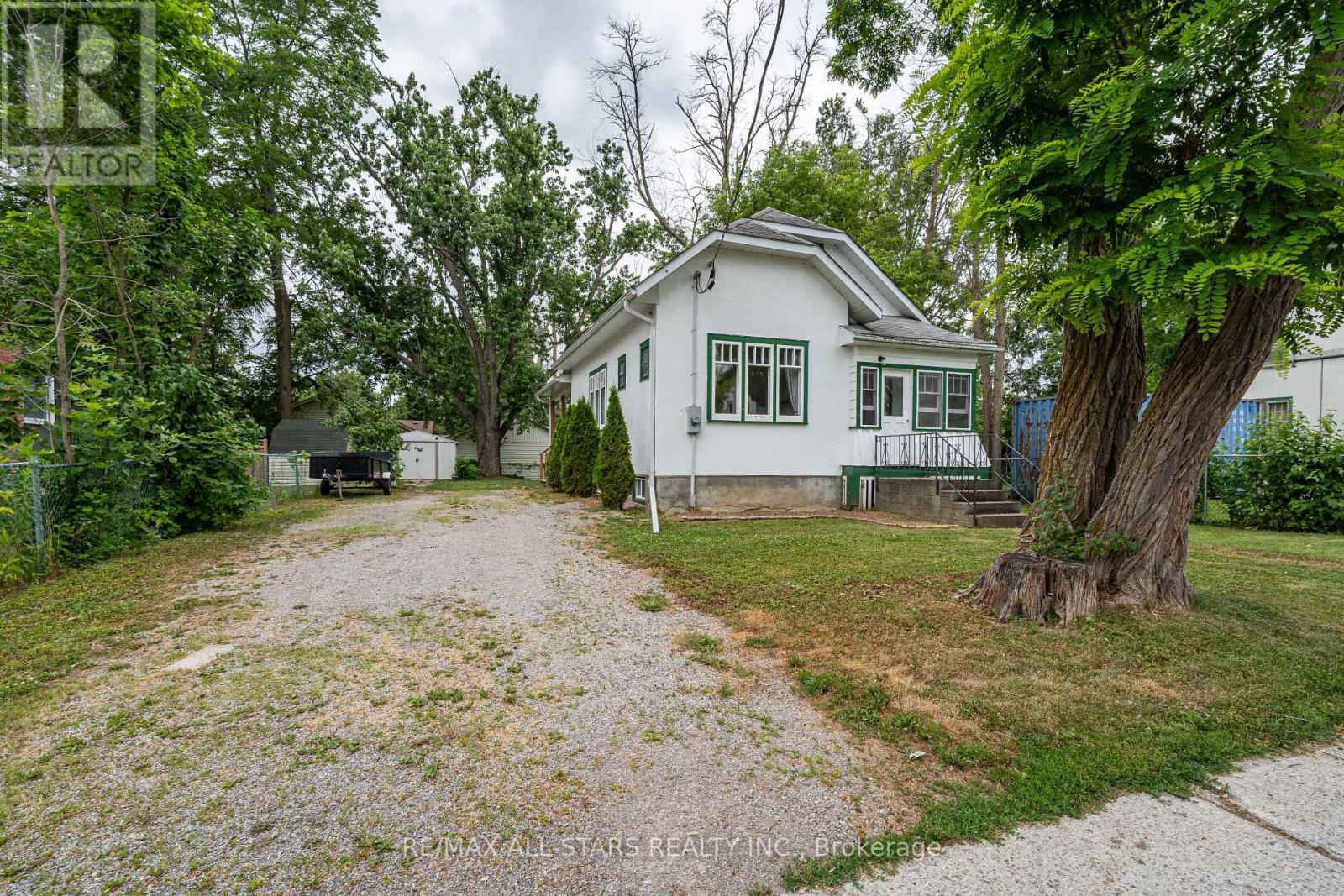 11 Queen Street S, Kawartha Lakes (Omemee), Ontario  K0L 2W0 - Photo 26 - X12282461