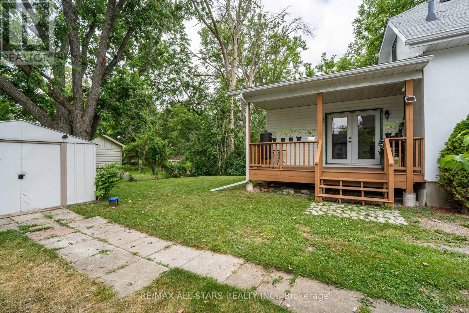 11 Queen Street S, Kawartha Lakes (Omemee), Ontario  K0L 2W0 - Photo 3 - X12282461