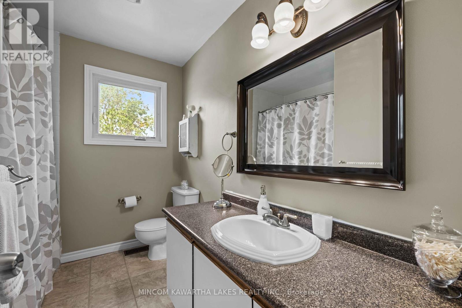 1191 Huntington Circle, Peterborough West (South), Ontario  K9K 2B9 - Photo 20 - X12282641