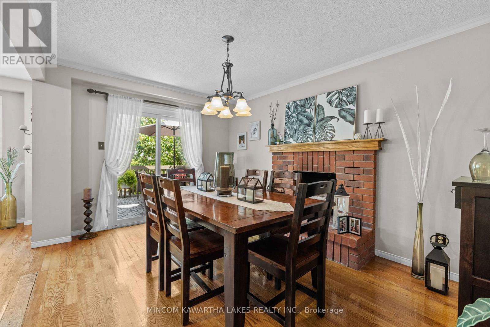 1191 Huntington Circle, Peterborough West (South), Ontario  K9K 2B9 - Photo 4 - X12282641
