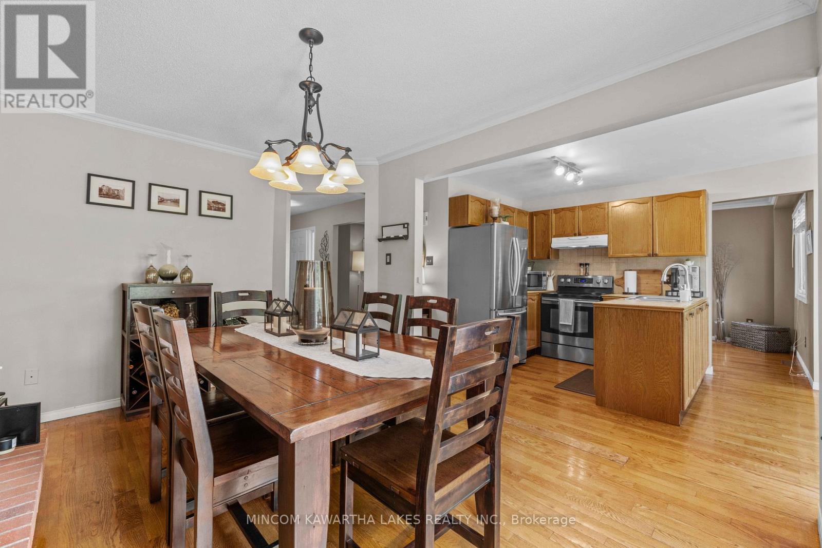 1191 Huntington Circle, Peterborough West (South), Ontario  K9K 2B9 - Photo 5 - X12282641