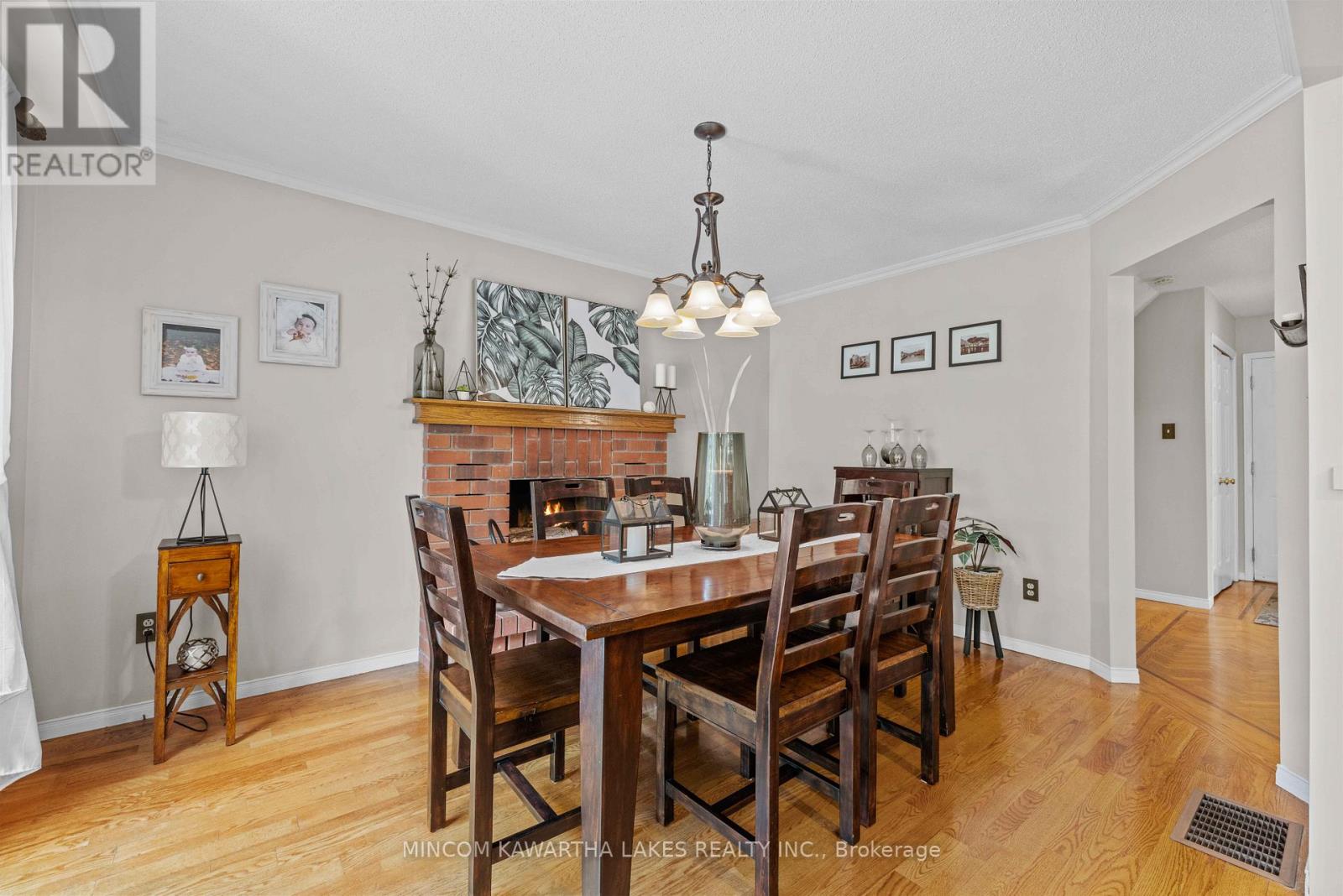 1191 Huntington Circle, Peterborough West (South), Ontario  K9K 2B9 - Photo 6 - X12282641