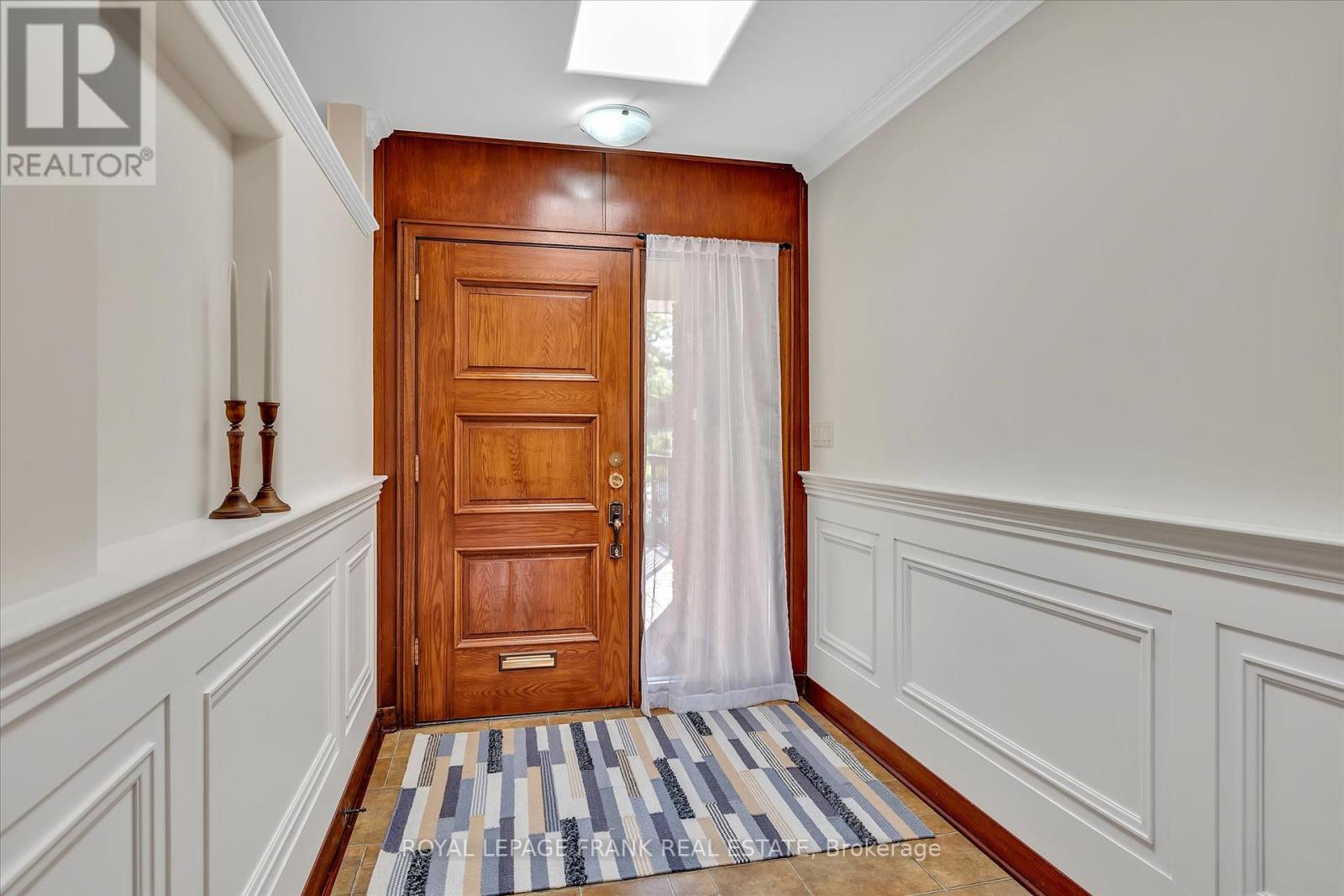 455 Manorhill Avenue, Peterborough Central (Old West End), Ontario  K9J 6H7 - Photo 5 - X12282851