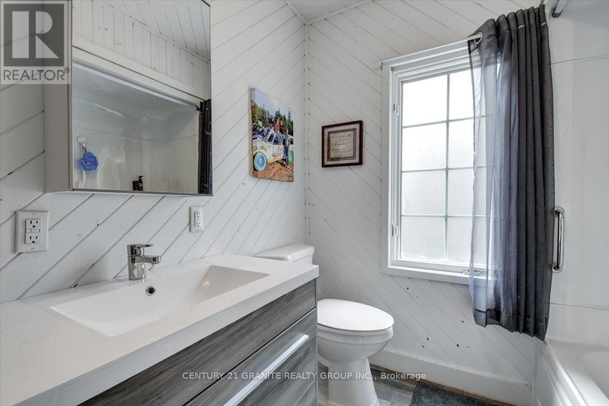 18 Highschool Lane, Bancroft, Ontario  K0L 1C0 - Photo 10 - X12282999