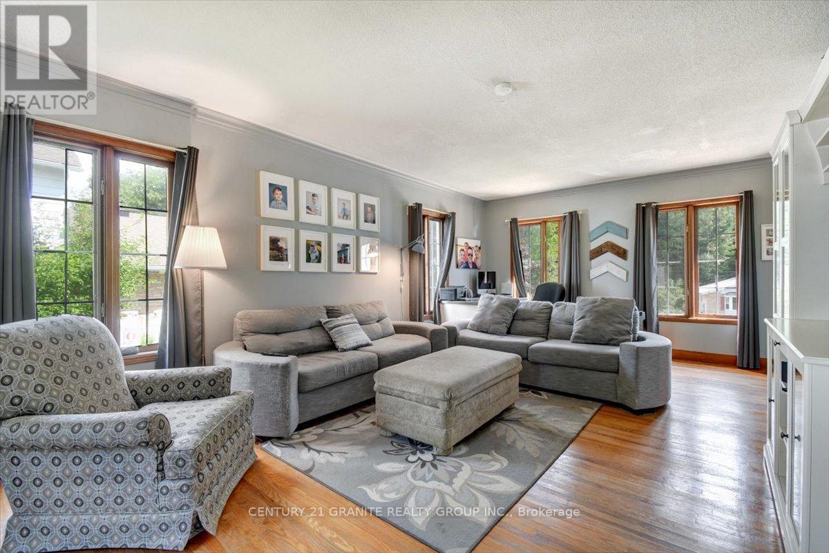 18 Highschool Lane, Bancroft, Ontario  K0L 1C0 - Photo 12 - X12282999