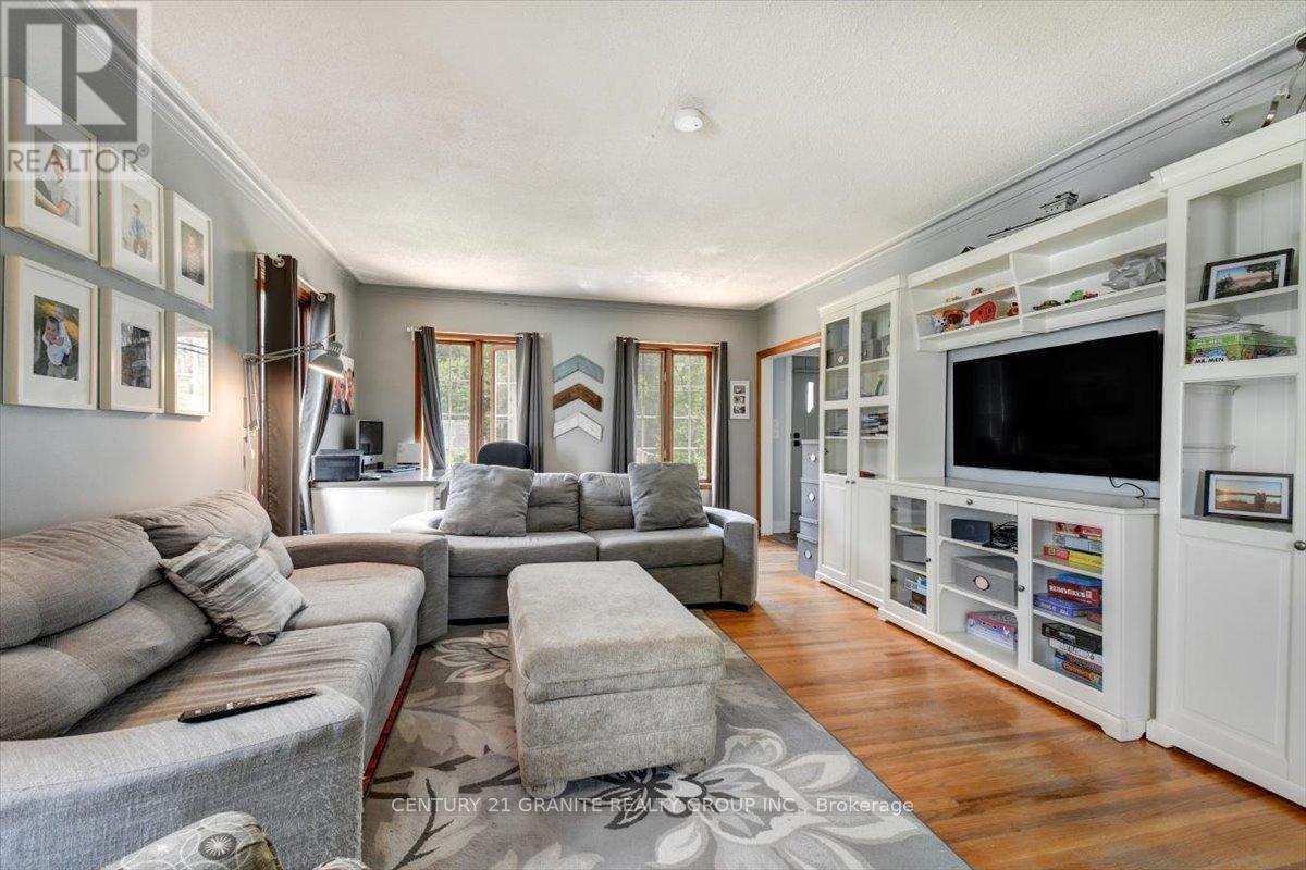 18 Highschool Lane, Bancroft, Ontario  K0L 1C0 - Photo 13 - X12282999