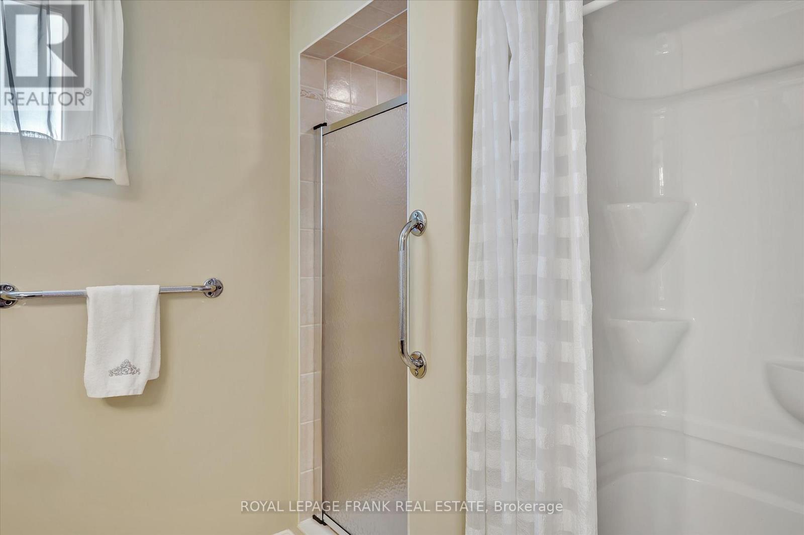 12 - 877 Wentworth Street, Peterborough West (Central), Ontario  K9J 8R7 - Photo 18 - X12283266