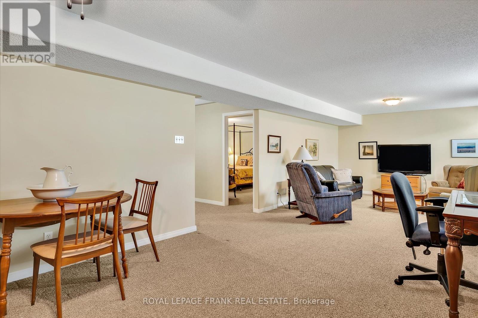 12 - 877 Wentworth Street, Peterborough West (Central), Ontario  K9J 8R7 - Photo 25 - X12283266