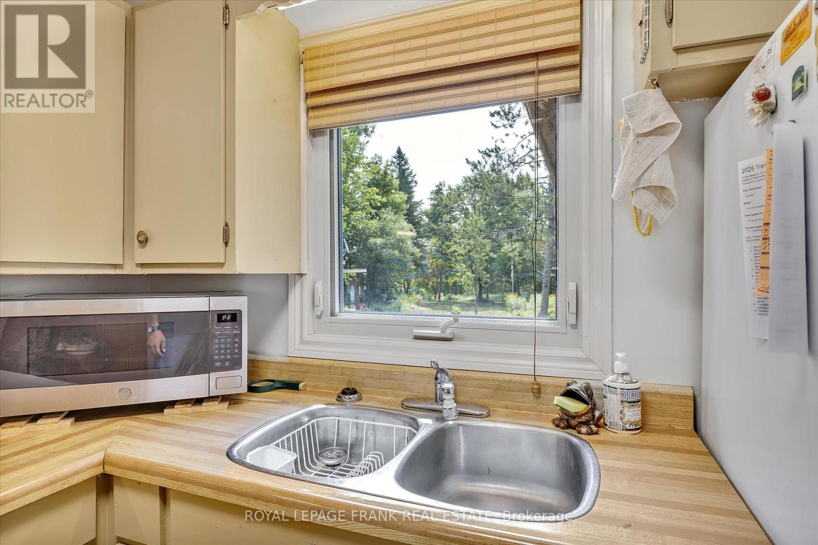 10 Darvell Road, Trent Lakes, Ontario  K0L 1J0 - Photo 15 - X12283436