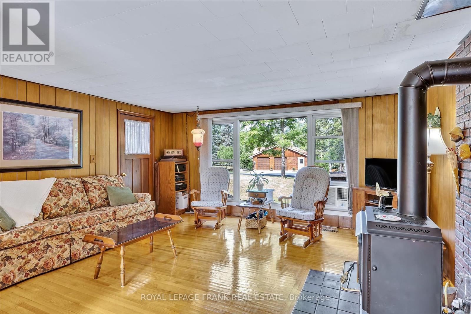 10 Darvell Road, Trent Lakes, Ontario  K0L 1J0 - Photo 7 - X12283436