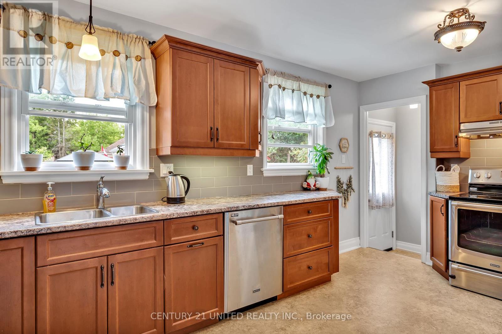 781 Cameron Street, Peterborough South (West), Ontario  K9J 4A1 - Photo 15 - X12283515