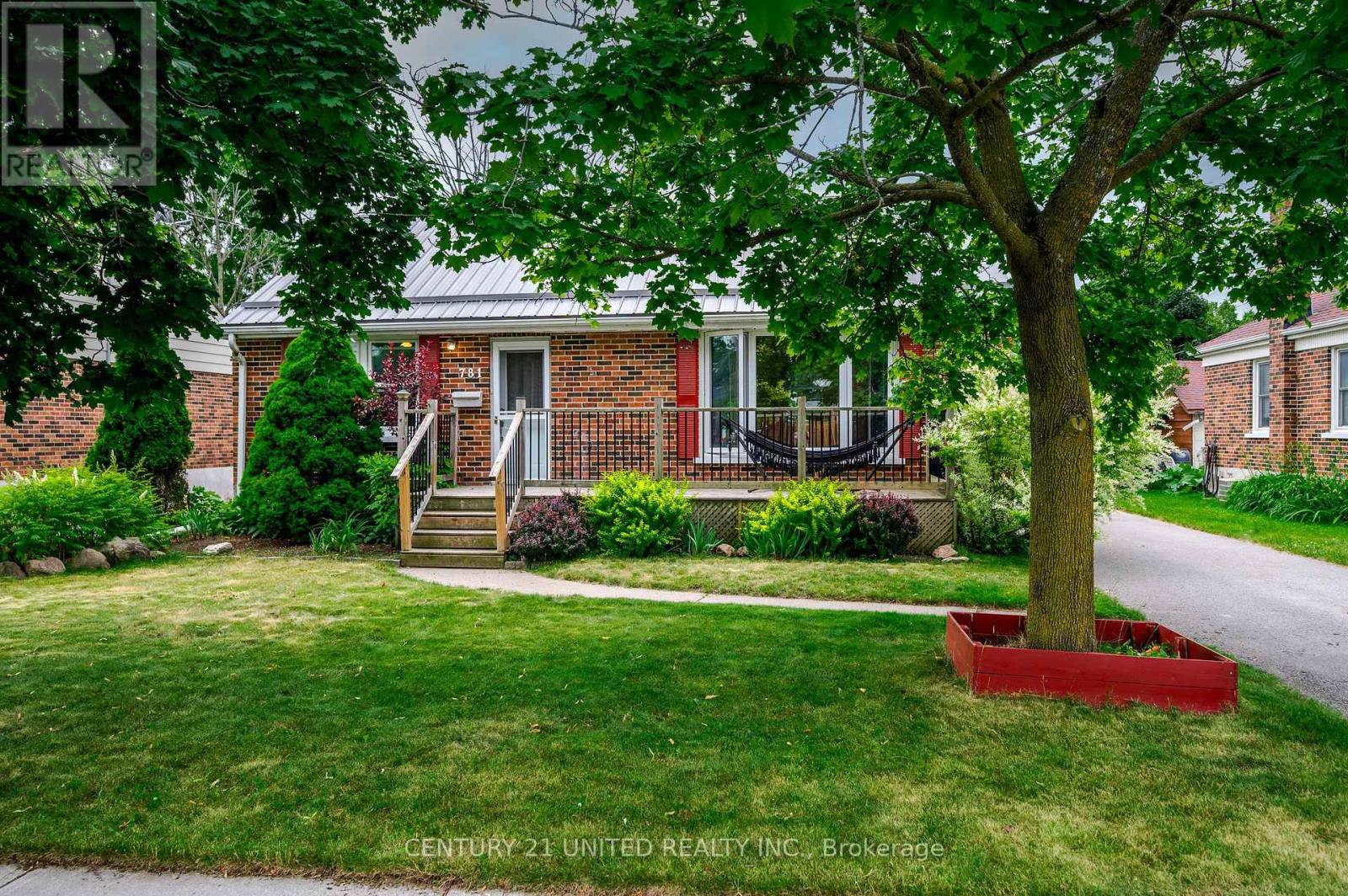 781 Cameron Street, Peterborough South (West), Ontario  K9J 4A1 - Photo 3 - X12283515