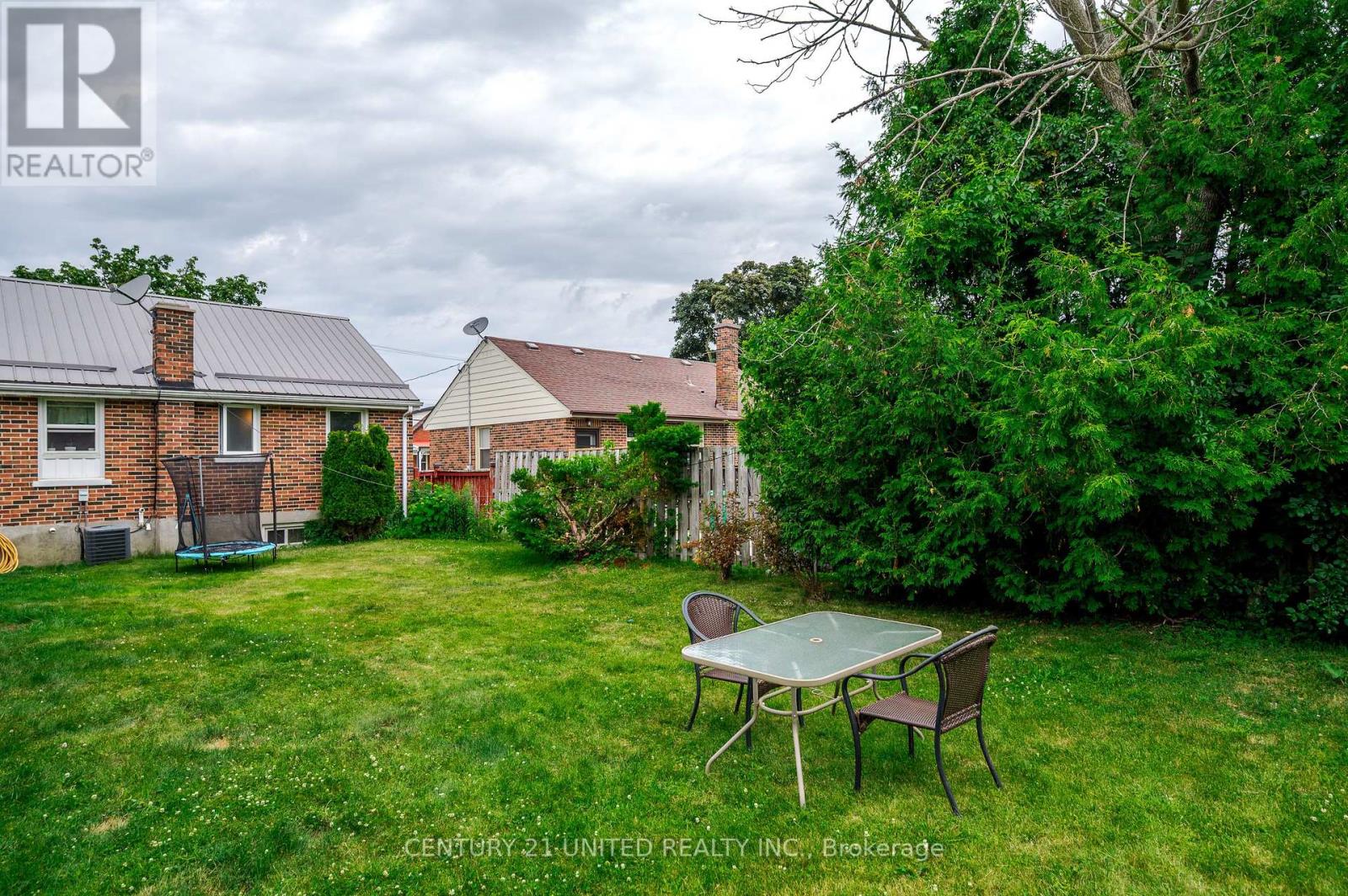 781 Cameron Street, Peterborough South (West), Ontario  K9J 4A1 - Photo 36 - X12283515