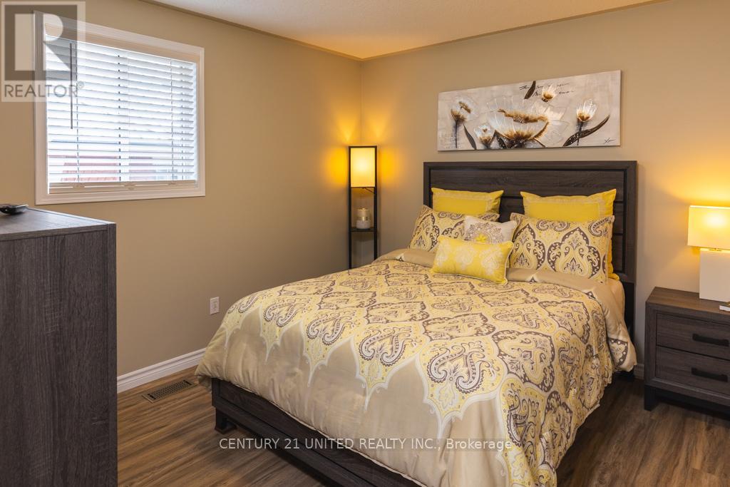 1019 Baker Street, Peterborough North (North), Ontario  K9H 7P7 - Photo 11 - X12283650