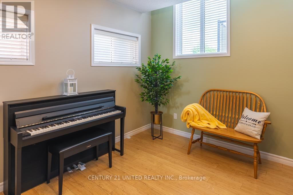 1019 Baker Street, Peterborough North (North), Ontario  K9H 7P7 - Photo 13 - X12283650