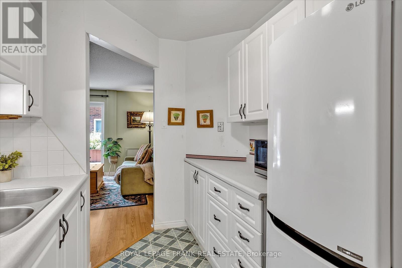 115 - 475 Parkhill Road W, Peterborough Central (North), Ontario  K9H 7M5 - Photo 12 - X12284032