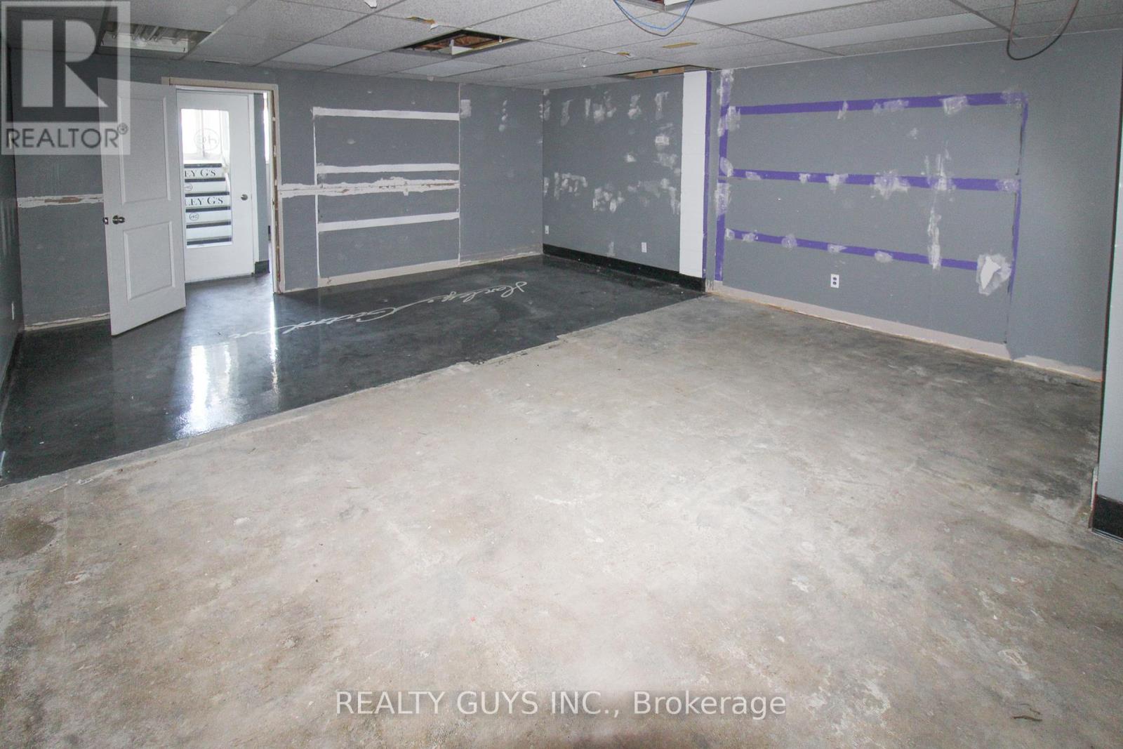 27 William Street N, Kawartha Lakes (Lindsay), Ontario  K9V 3Z9 - Photo 24 - X12284085