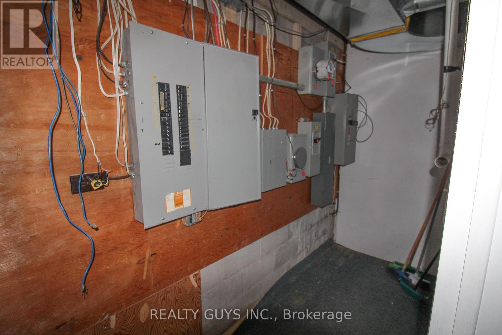 27 William Street N, Kawartha Lakes (Lindsay), Ontario  K9V 3Z9 - Photo 27 - X12284085