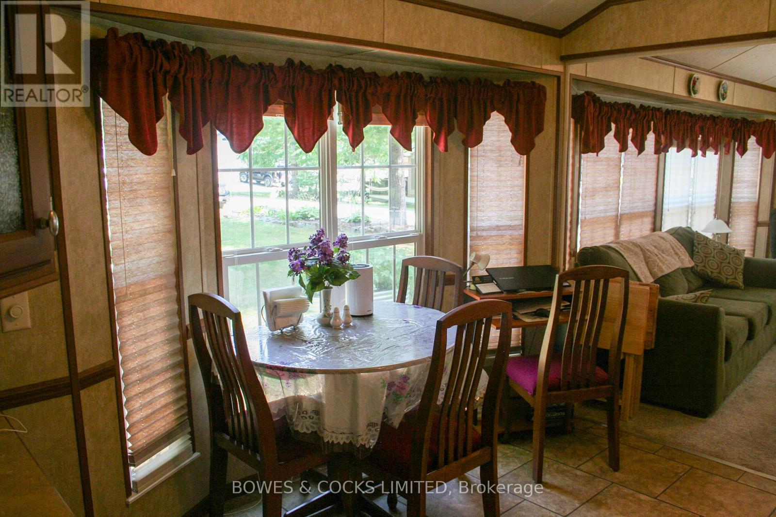 2 Rockhaven-Pioneer Point, Selwyn, Ontario  K0L 2H0 - Photo 10 - X12284114