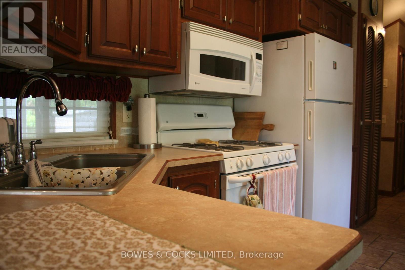 2 Rockhaven-Pioneer Point, Selwyn, Ontario  K0L 2H0 - Photo 11 - X12284114