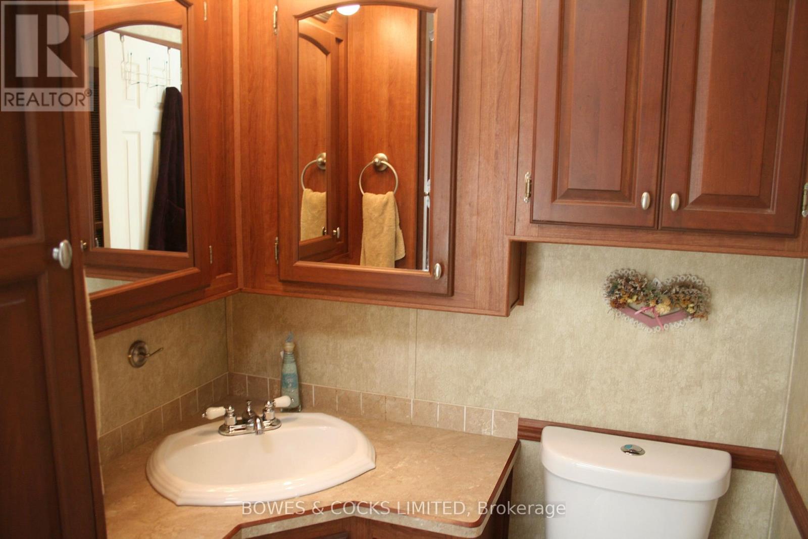 2 Rockhaven-Pioneer Point, Selwyn, Ontario  K0L 2H0 - Photo 17 - X12284114