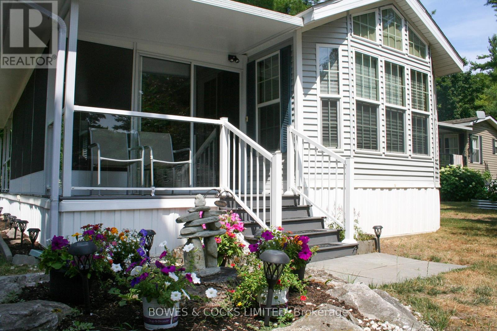 2 Rockhaven-Pioneer Point, Selwyn, Ontario  K0L 2H0 - Photo 5 - X12284114