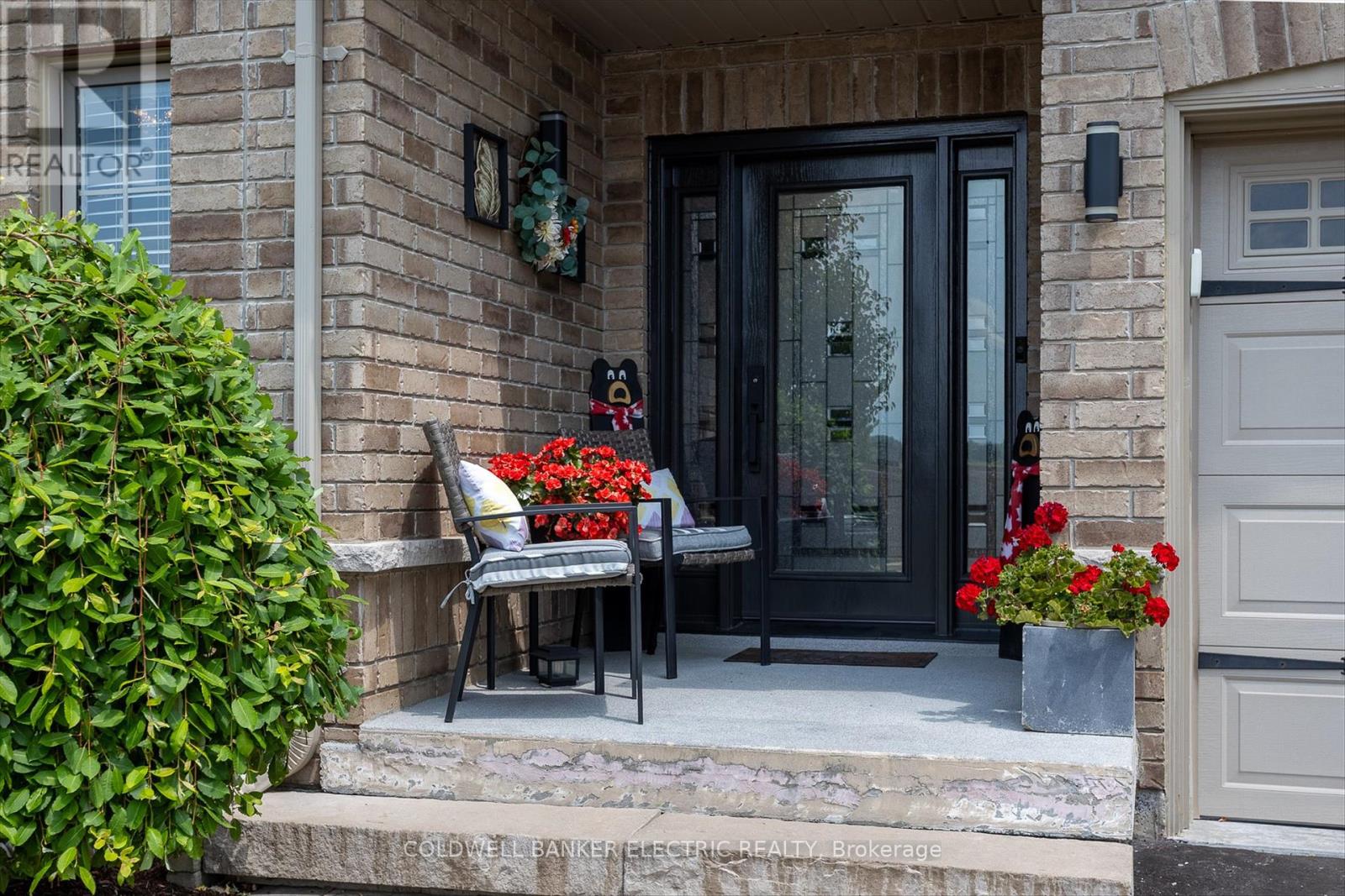 31 Old Trafford Drive, Trent Hills (Hastings), Ontario  K0L 1Y0 - Photo 2 - X12284138