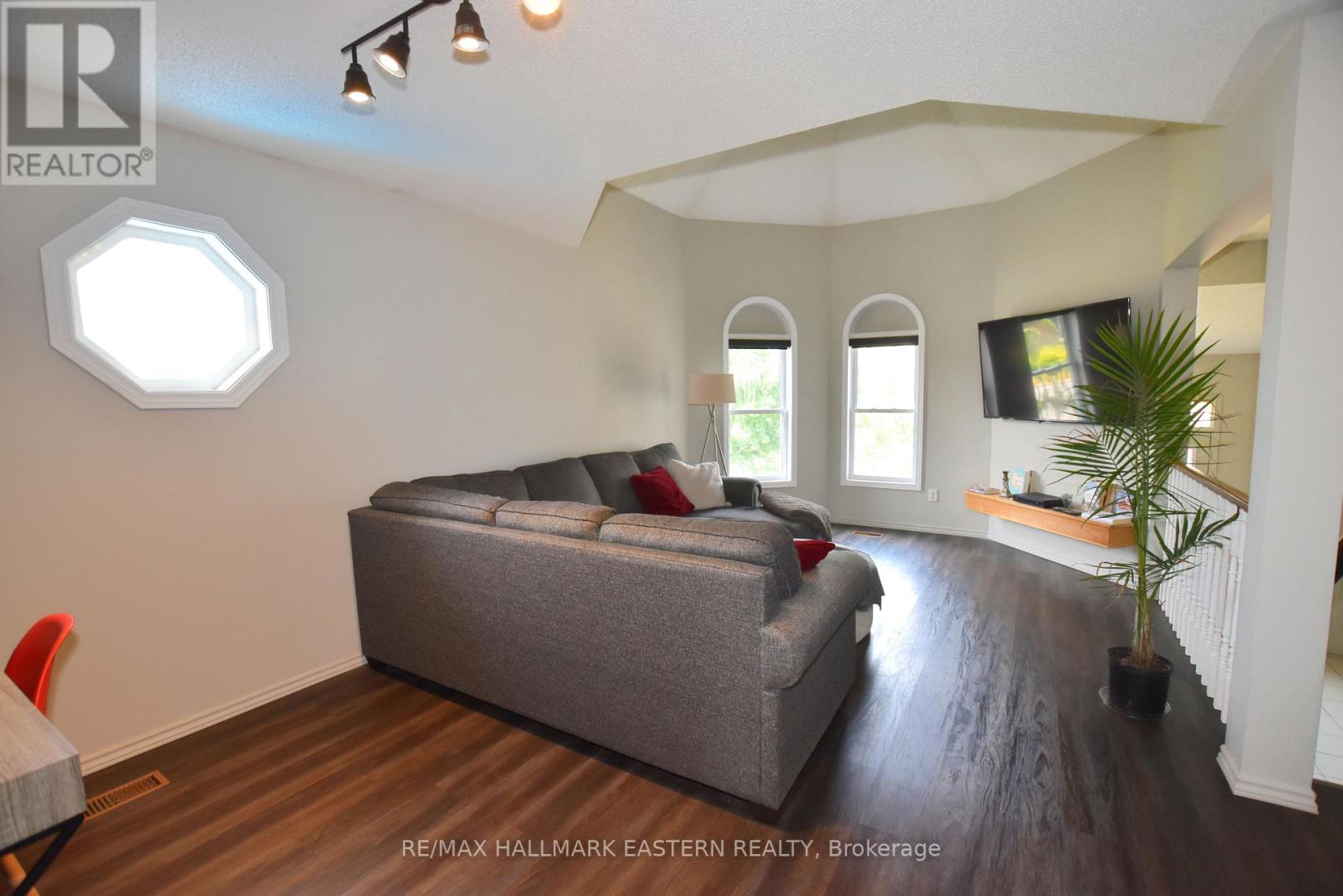 1259 Wildlark Drive, Peterborough West (North), Ontario  K9K 2J7 - Photo 12 - X12284255