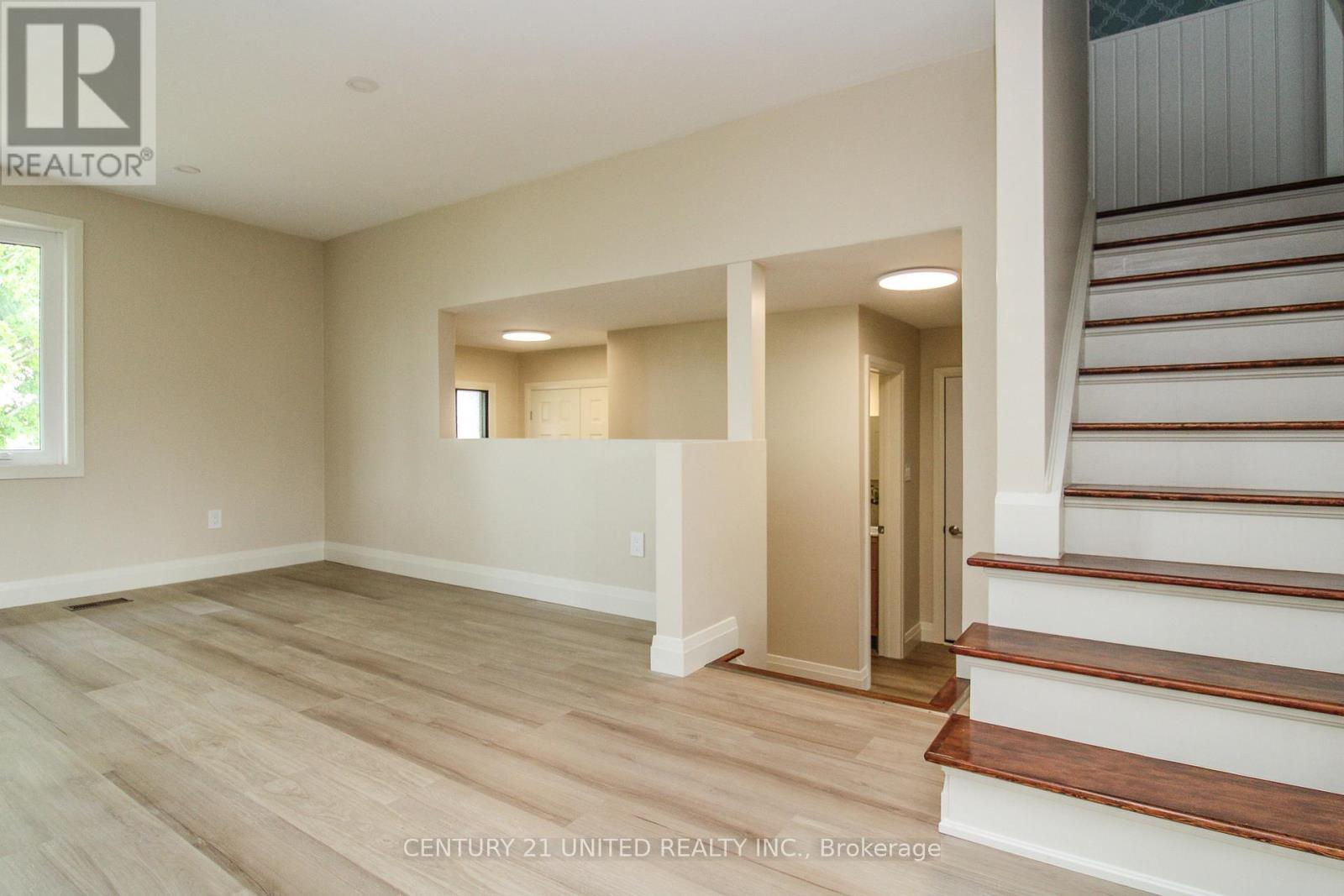 594 Saugeen Crescent, Peterborough South (East), Ontario  K9J 1K1 - Photo 13 - X12285021