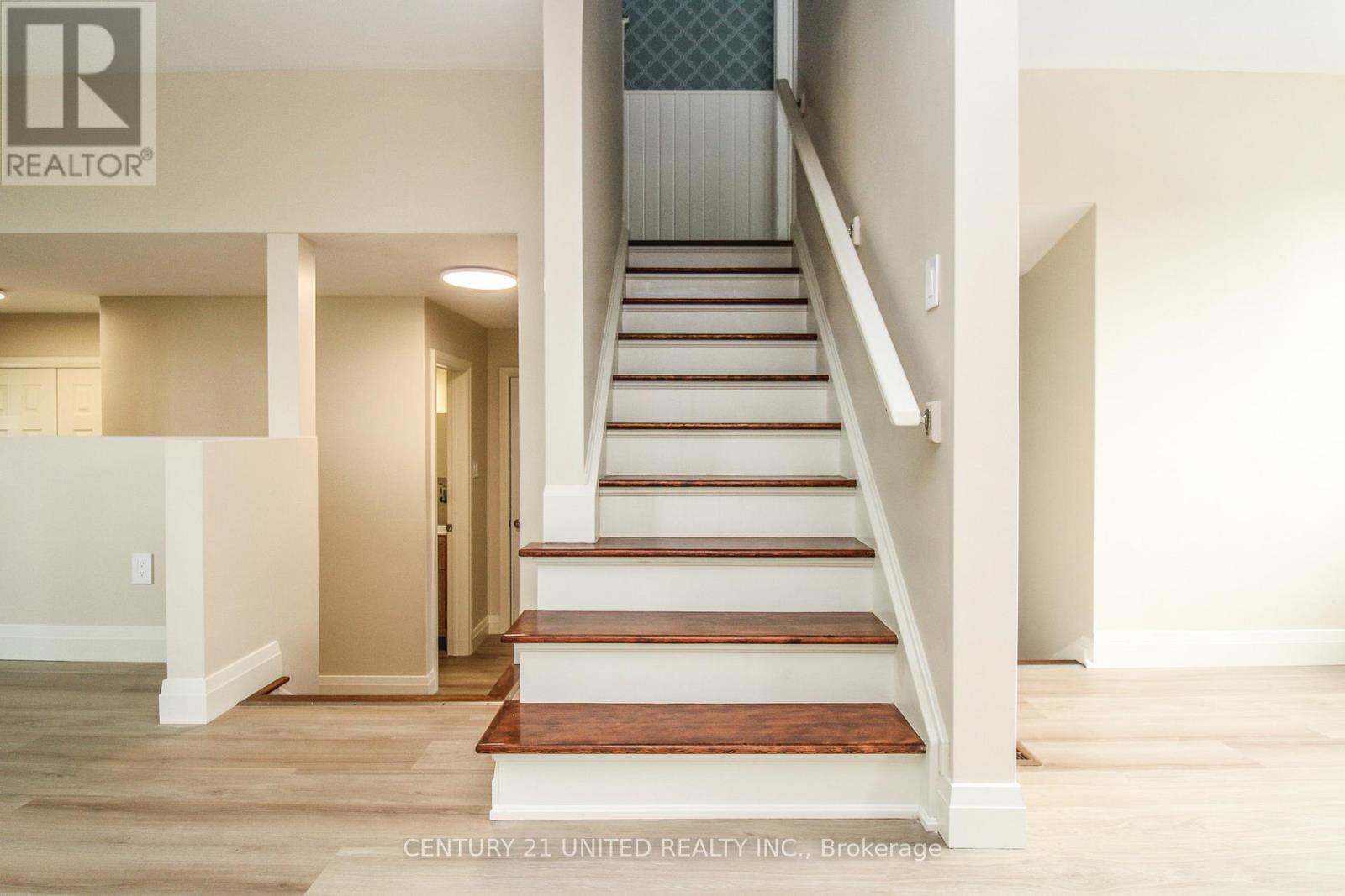 594 Saugeen Crescent, Peterborough South (East), Ontario  K9J 1K1 - Photo 14 - X12285021